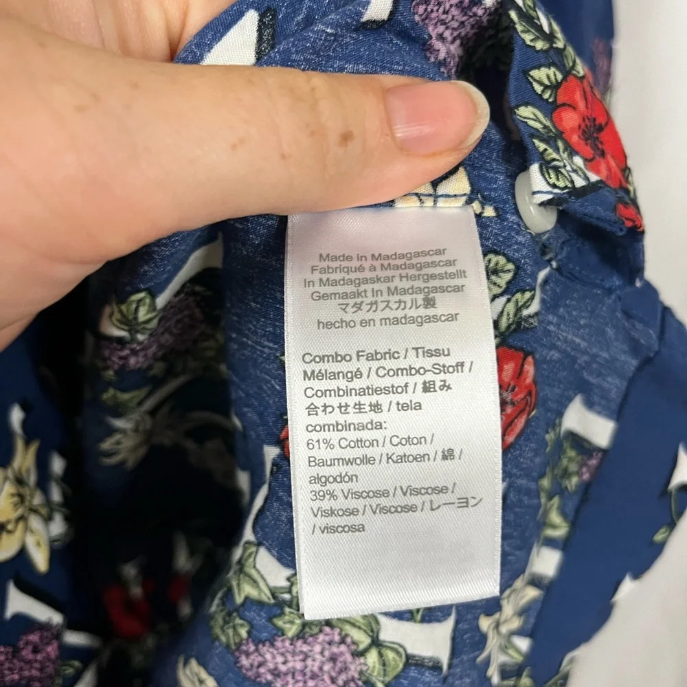 J. Crew Men's Heat Wave Tropical Print Short Sleeve Button‎ Down Shirt- Size S